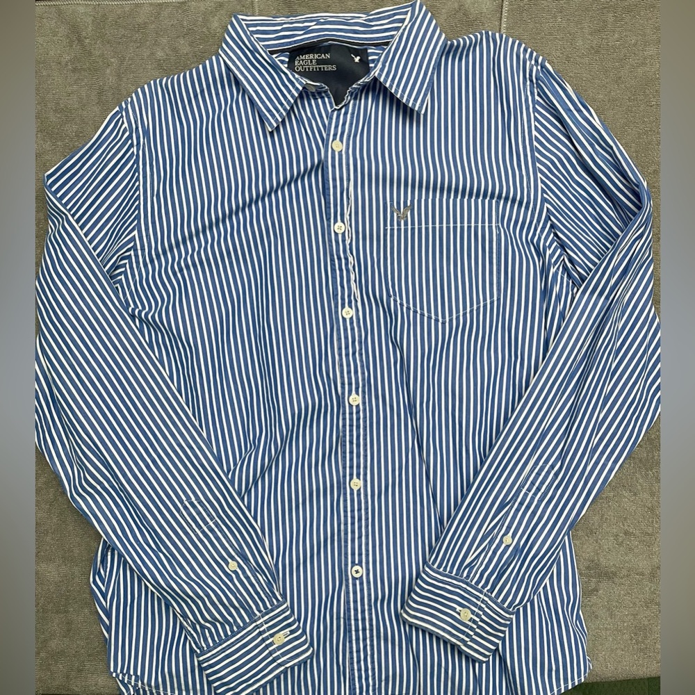 American Eagle Outfitters 100% Cotton Vintage Fit *Excellent Condition*. Size L